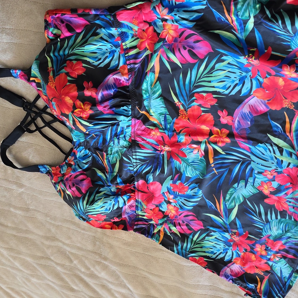 Black Tropical Floral Tankini Swim Set - Women Swim Plus Size 22 - Picture 8 of 14